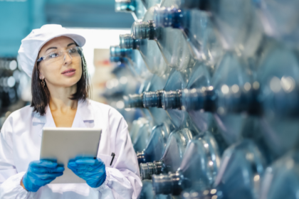 Homologação de plásticos: com a experiência de Elias Assum Sabbag Junior, entenda os critérios técnicos essenciais para validar novos materiais com segurança e conformidade.